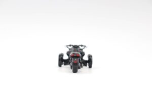 1:32 Spyder F3
